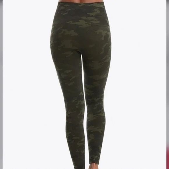 Spanx Seamless Look At Me Know Camo Leggings Green XS - Picture 3 of 10